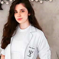 Júlia Turini Mendes