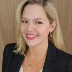 Priscila Ferreira Schmidt